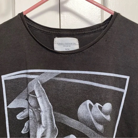 T-Bar x Cotton On Medium Faded Black Short Sleeve Tee with Modern Graphic - Picture 5 of 15